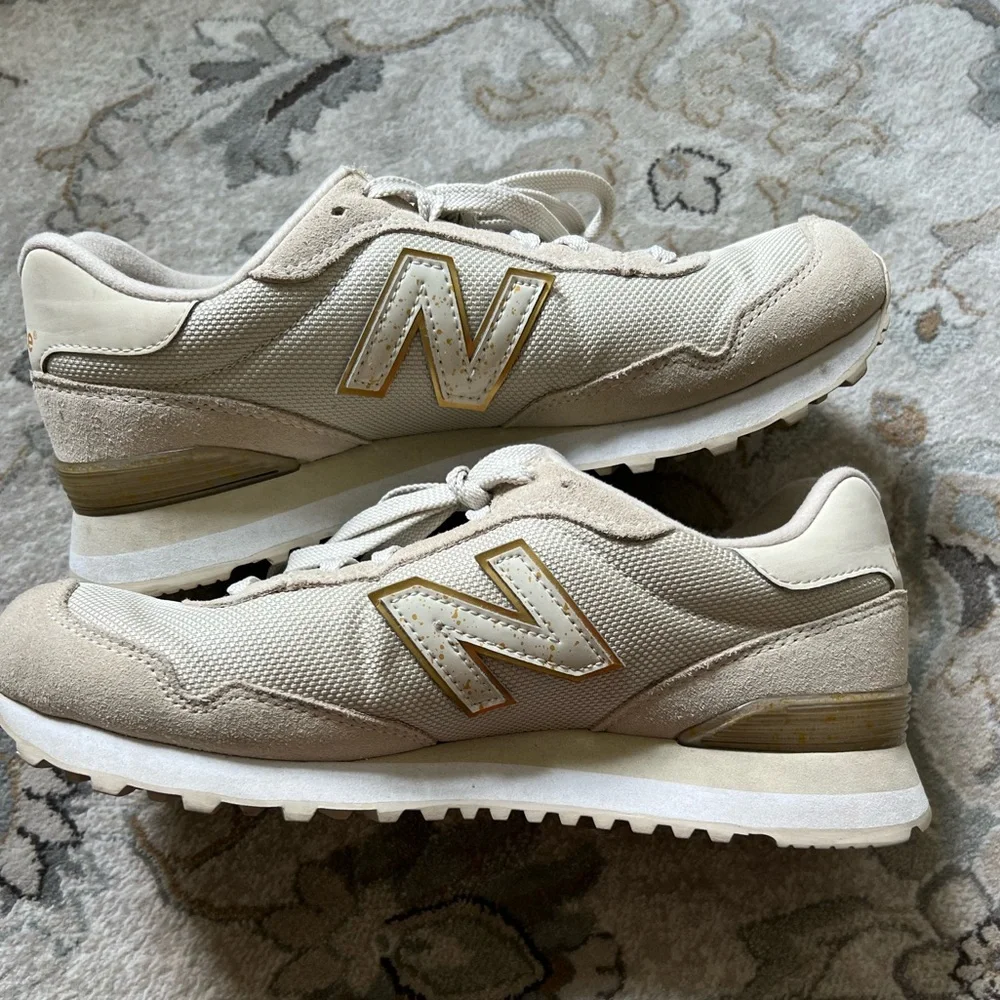 Sold‼️ New balance 515 with Gold details - Picture 2 of 8